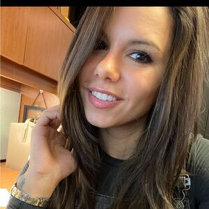 Meet your Posher, Abby